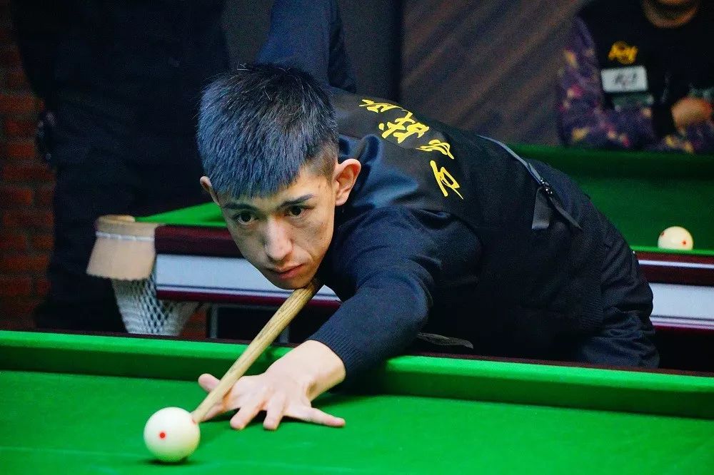 而这一举动 而这一举动