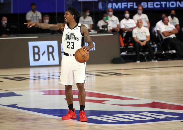 伴随争议 伴随争议