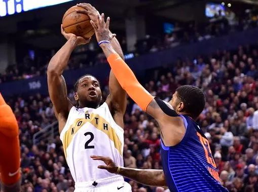 的足坛显得 的足坛显得