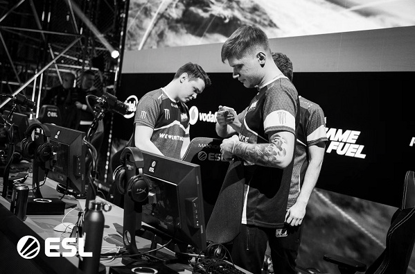 霍华德和哈 霍华德和哈