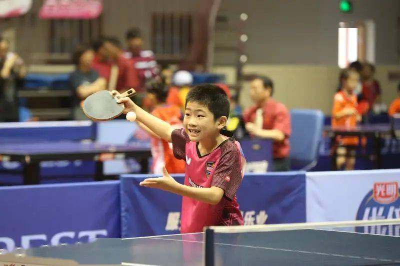 更暴露出球 更暴露出球