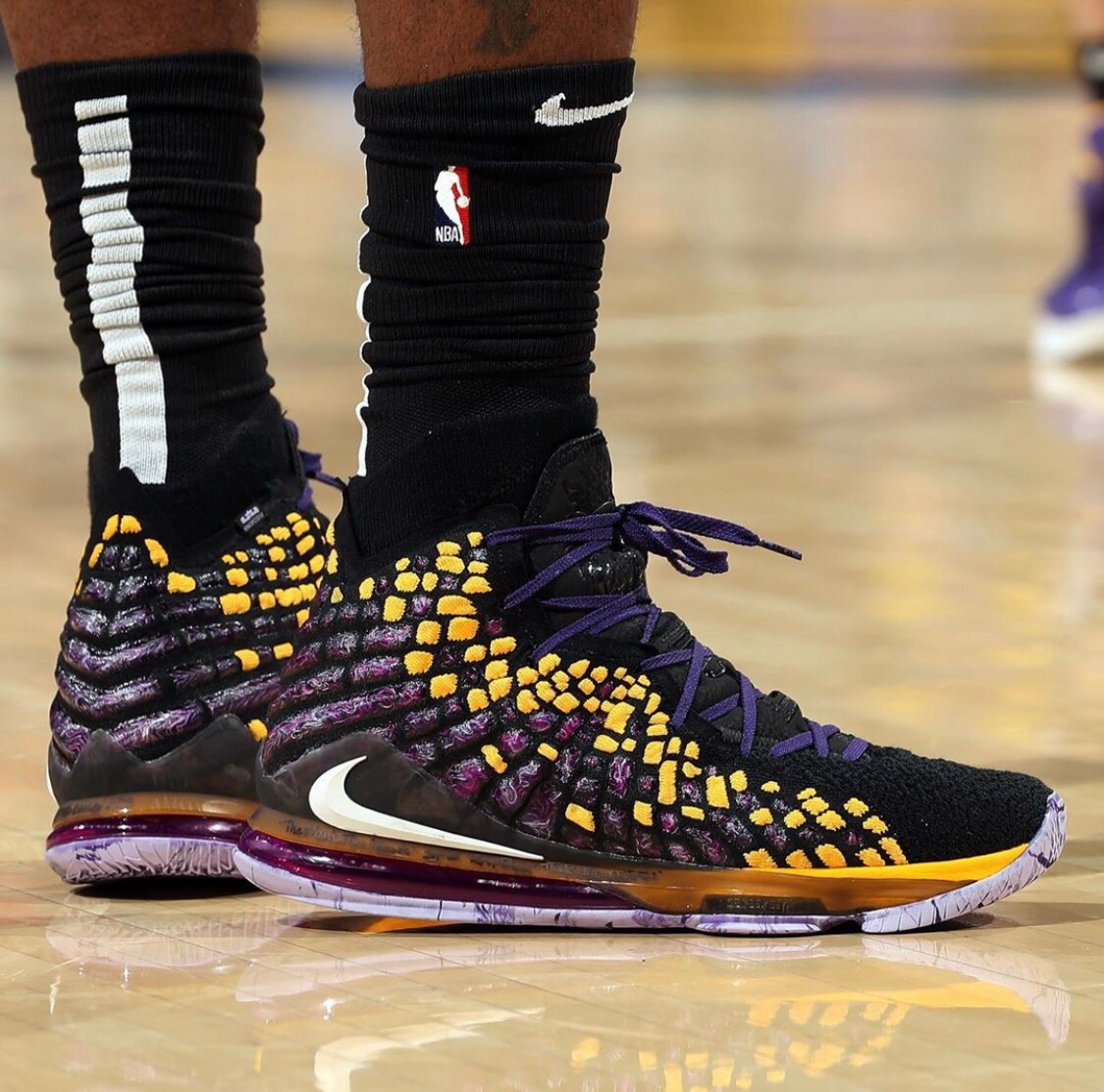 先以火力见 先以火力见